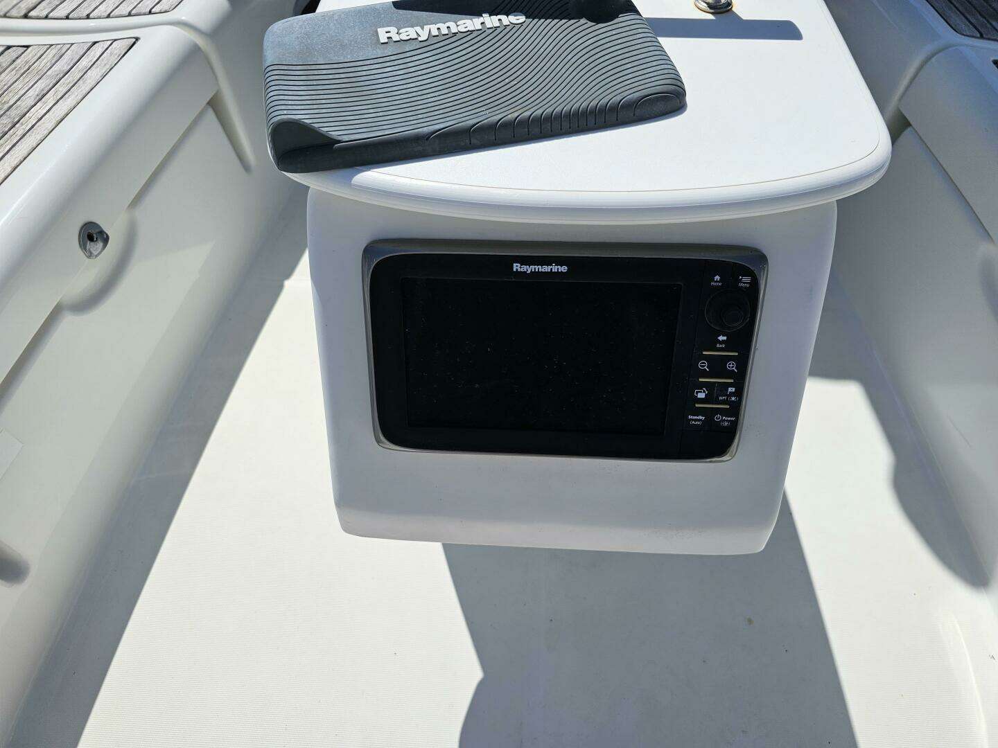 2009 Beneteau Cyclades 43.3 - Image 16