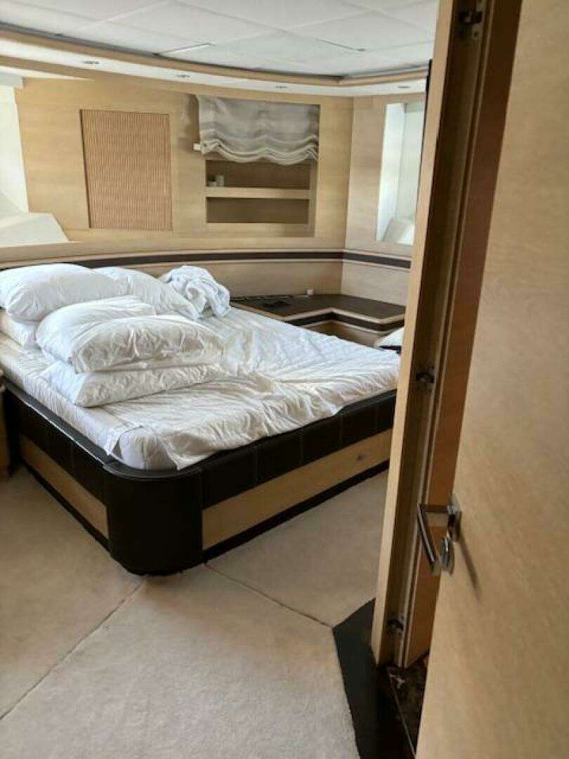 2009 Astondoa 95 GLX - Image 33