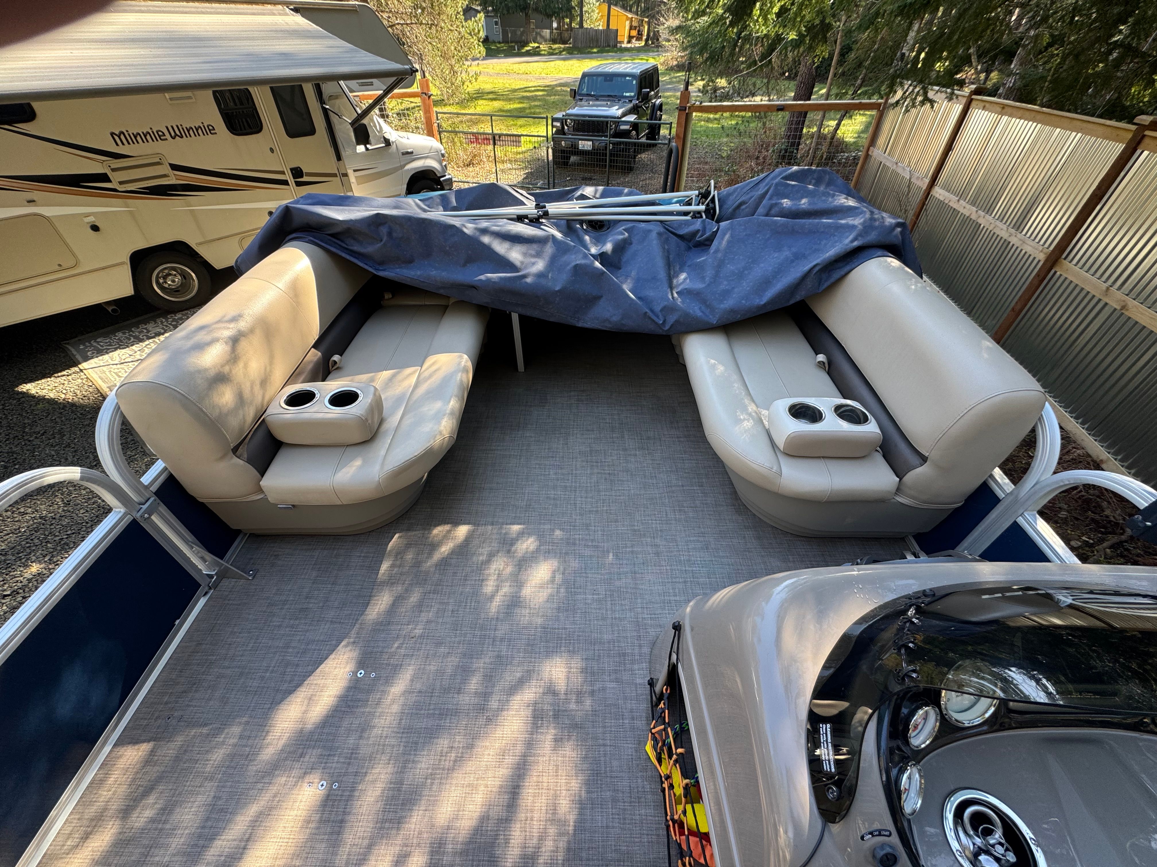 2020 Sun Tracker Party Barge 18 DLX - 3