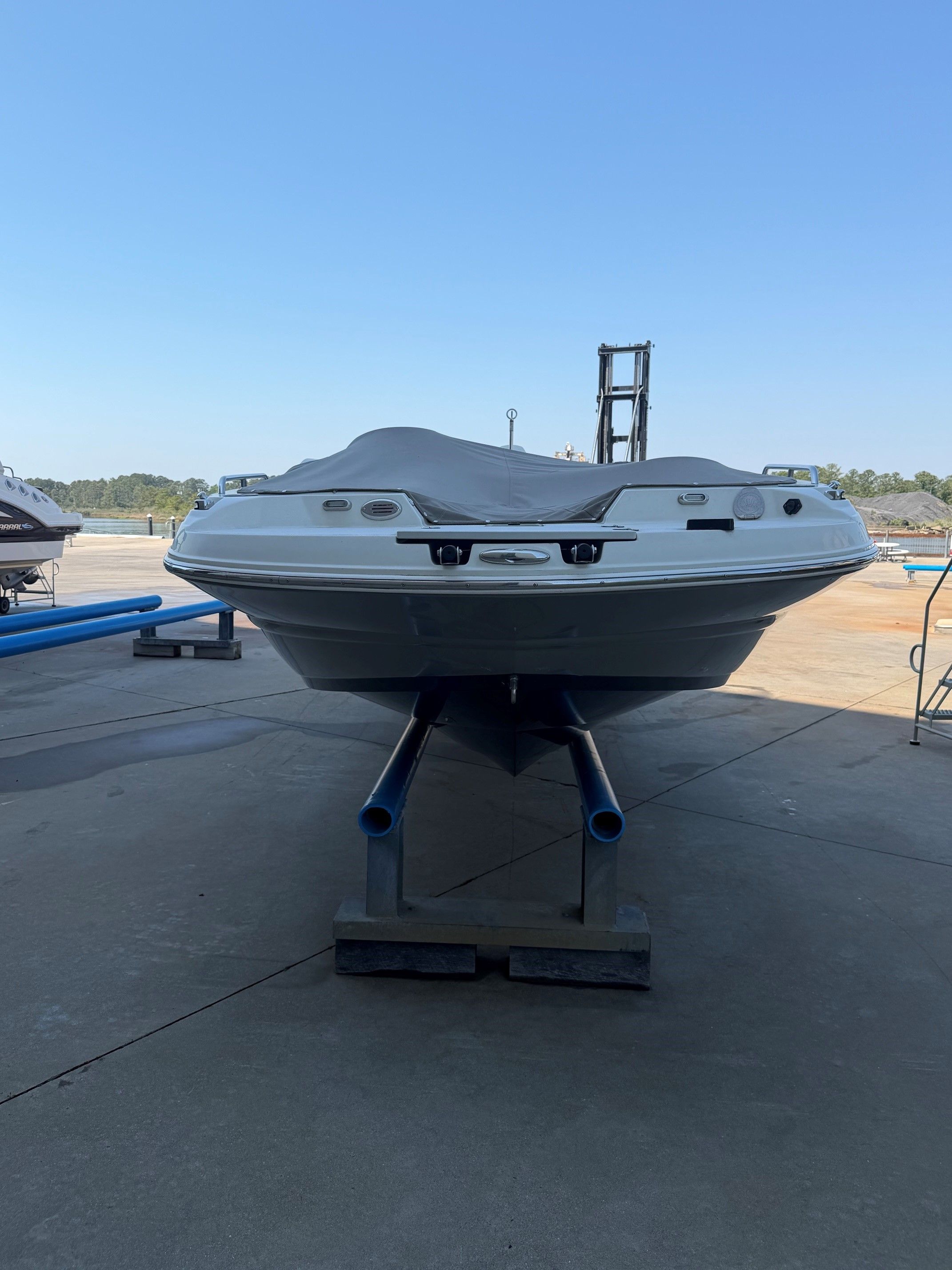 2019 Stingray 212 SC - 5