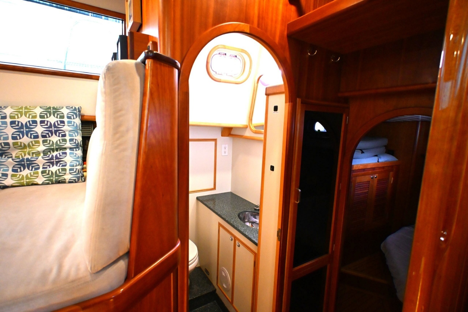 2006 Waterline 50 - Image 46
