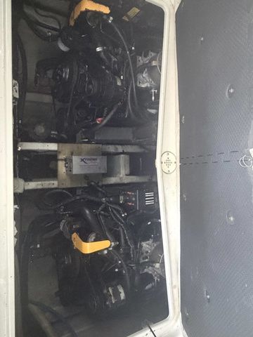 1999 Chris-Craft 300 Express - 23