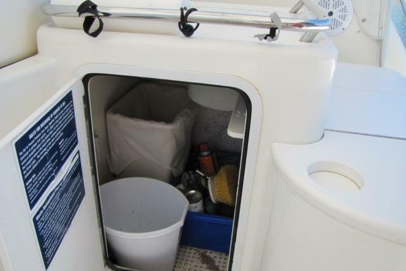 1997 Sea Ray 370 Express Cruiser - Image 27