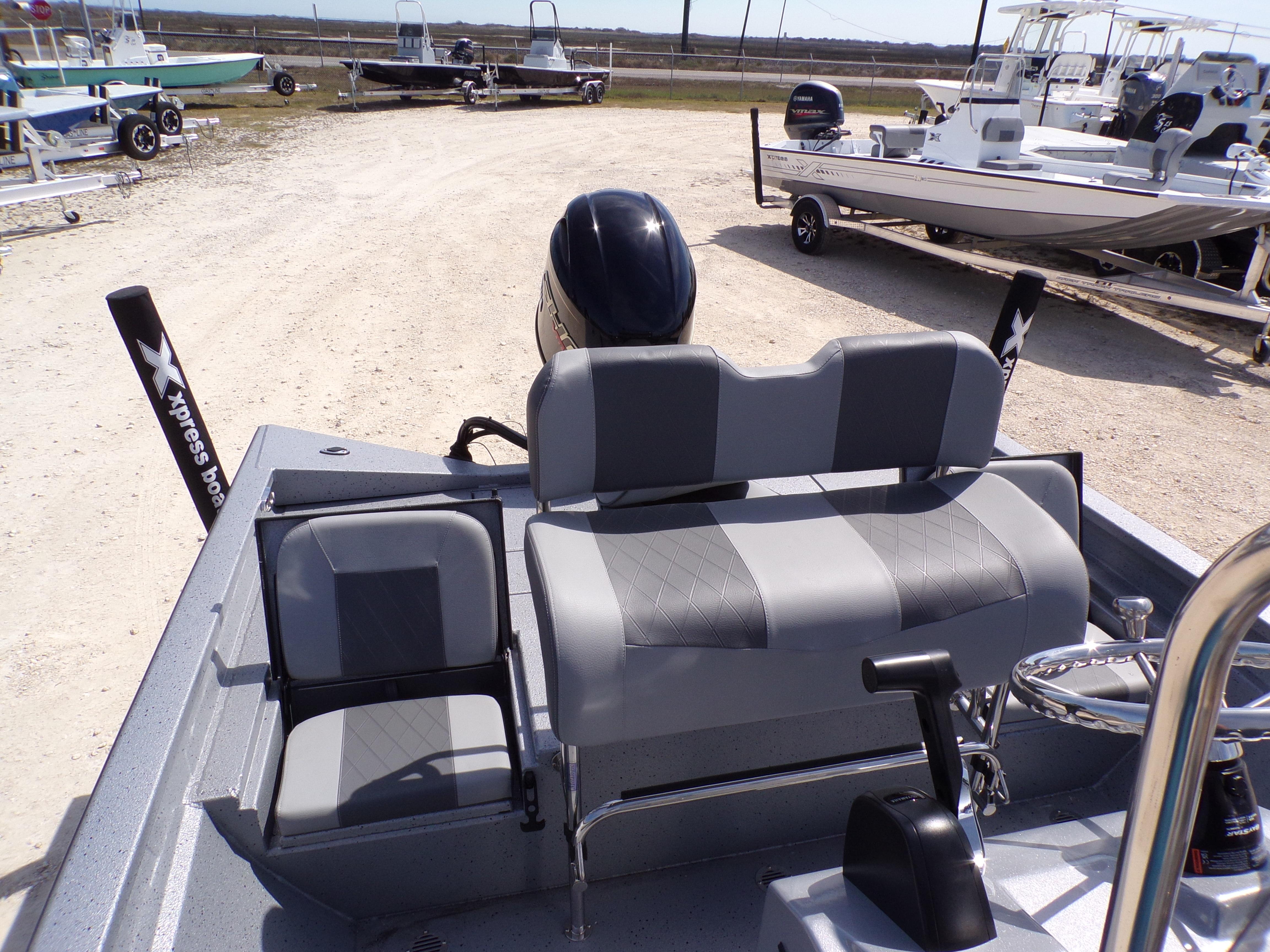 2025 Xpress H20B Bay - 18