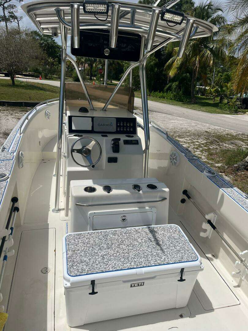 1998 Blue Fin 25 Center Console - Image 4