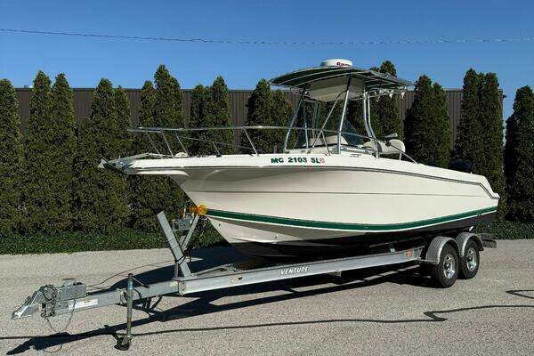 2003 Wellcraft 250 Fisherman