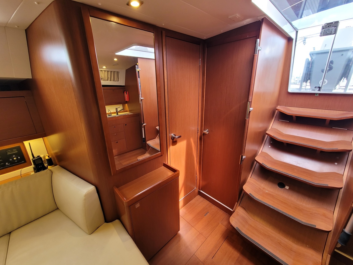 2015 Beneteau Oceanis 45 - Image 27