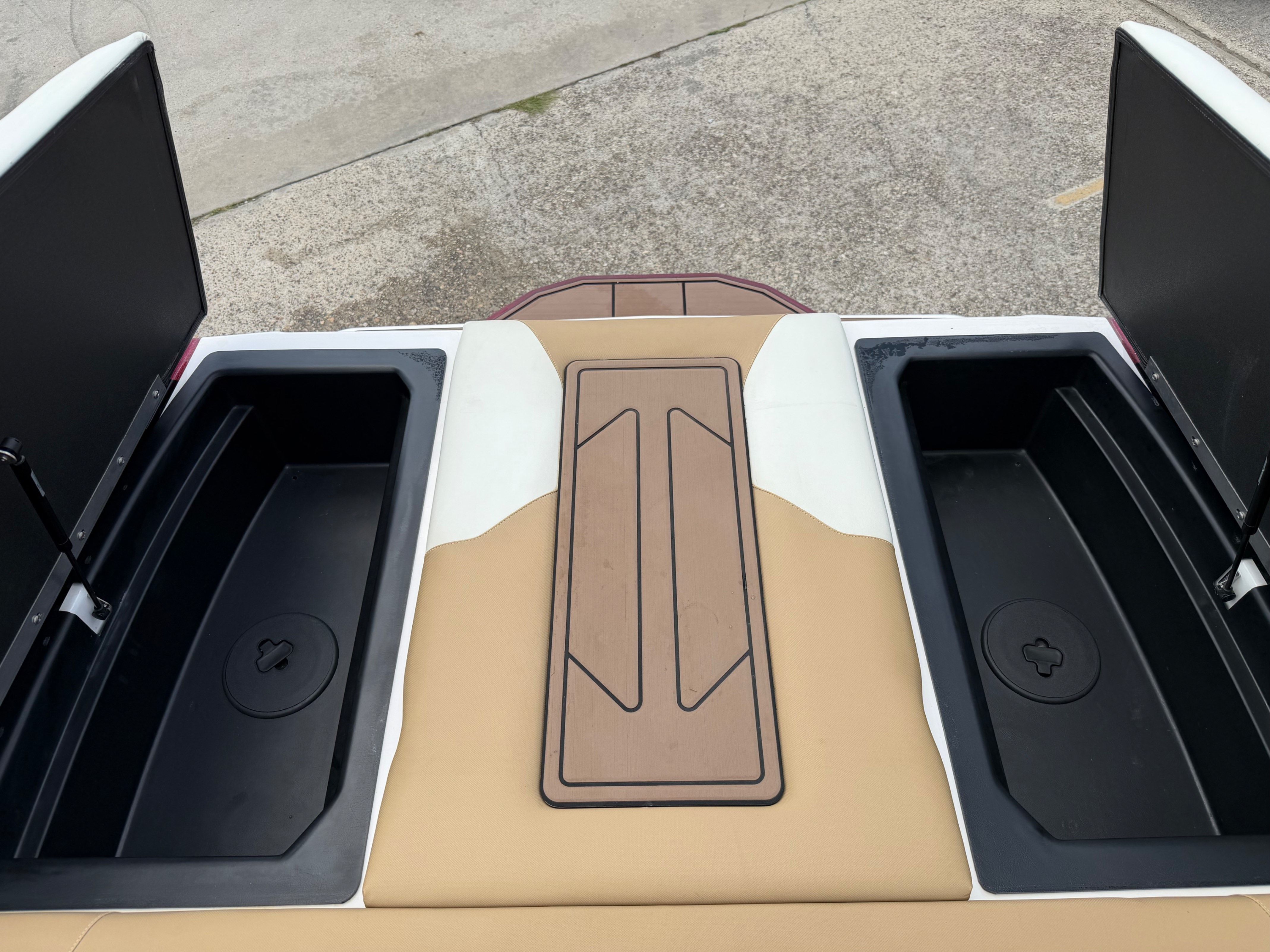 2020 Moomba Max - 12