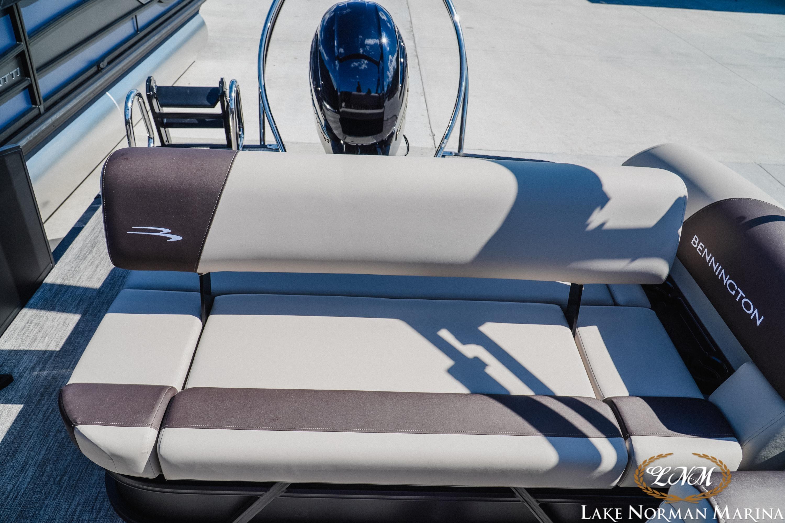 2027 Bennington 23ssb boat seating area at Lake Norman Marina.