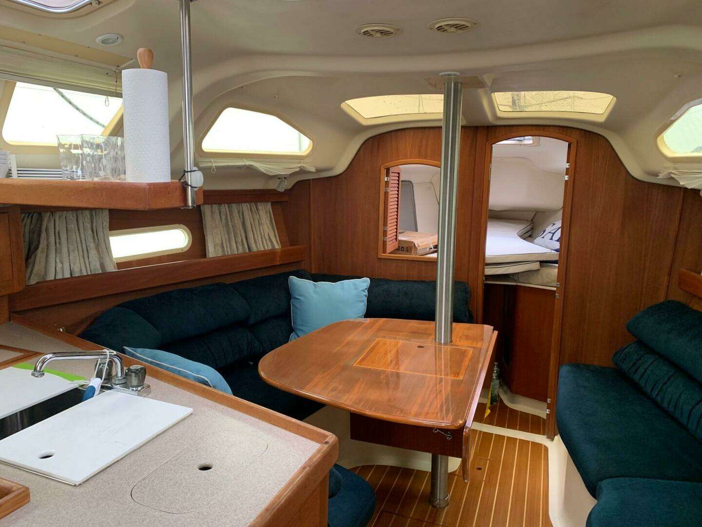 2001 Hunter 340 - Image 3