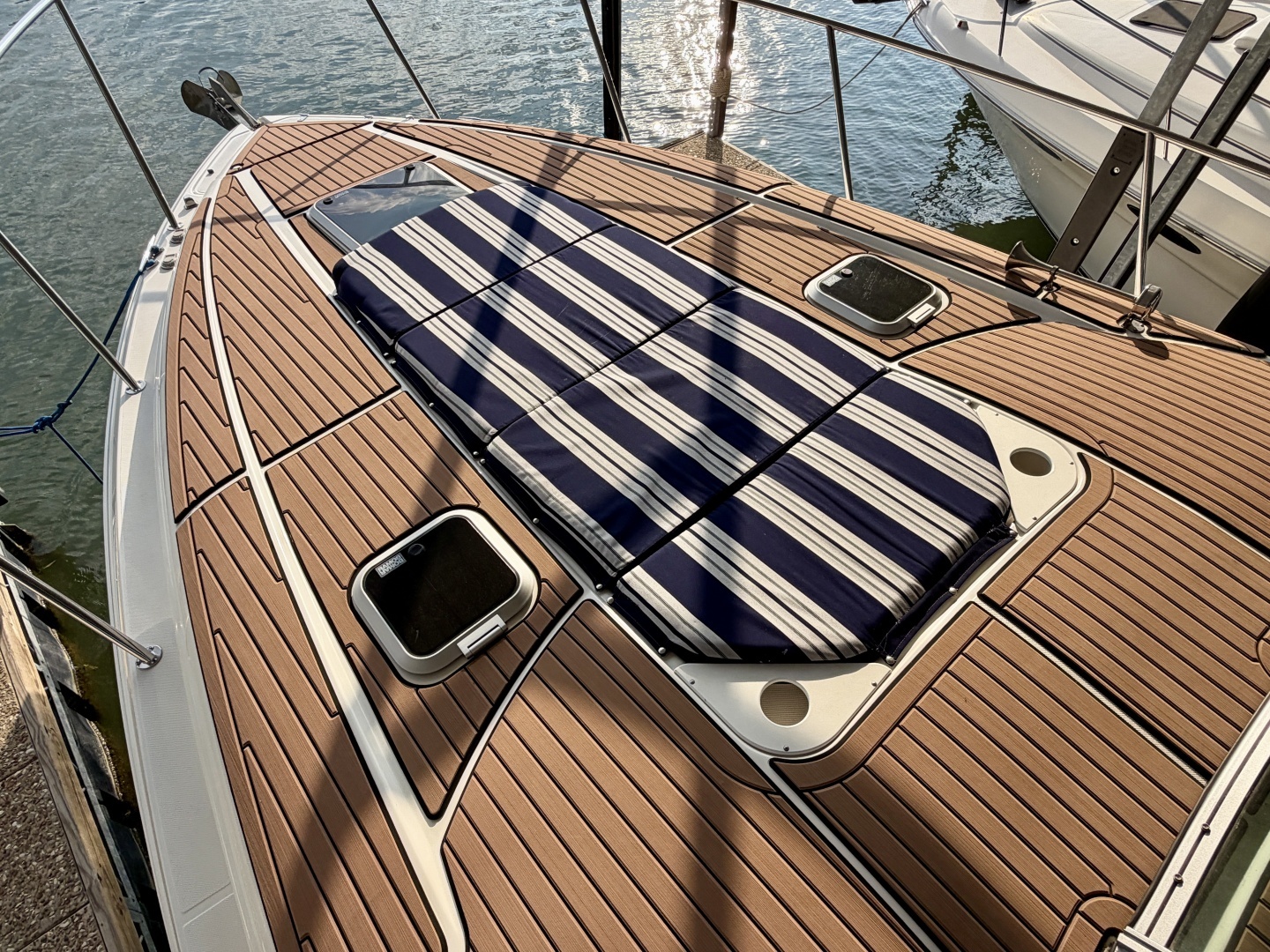 2007 Rinker 350 Express Cruiser - Image 87