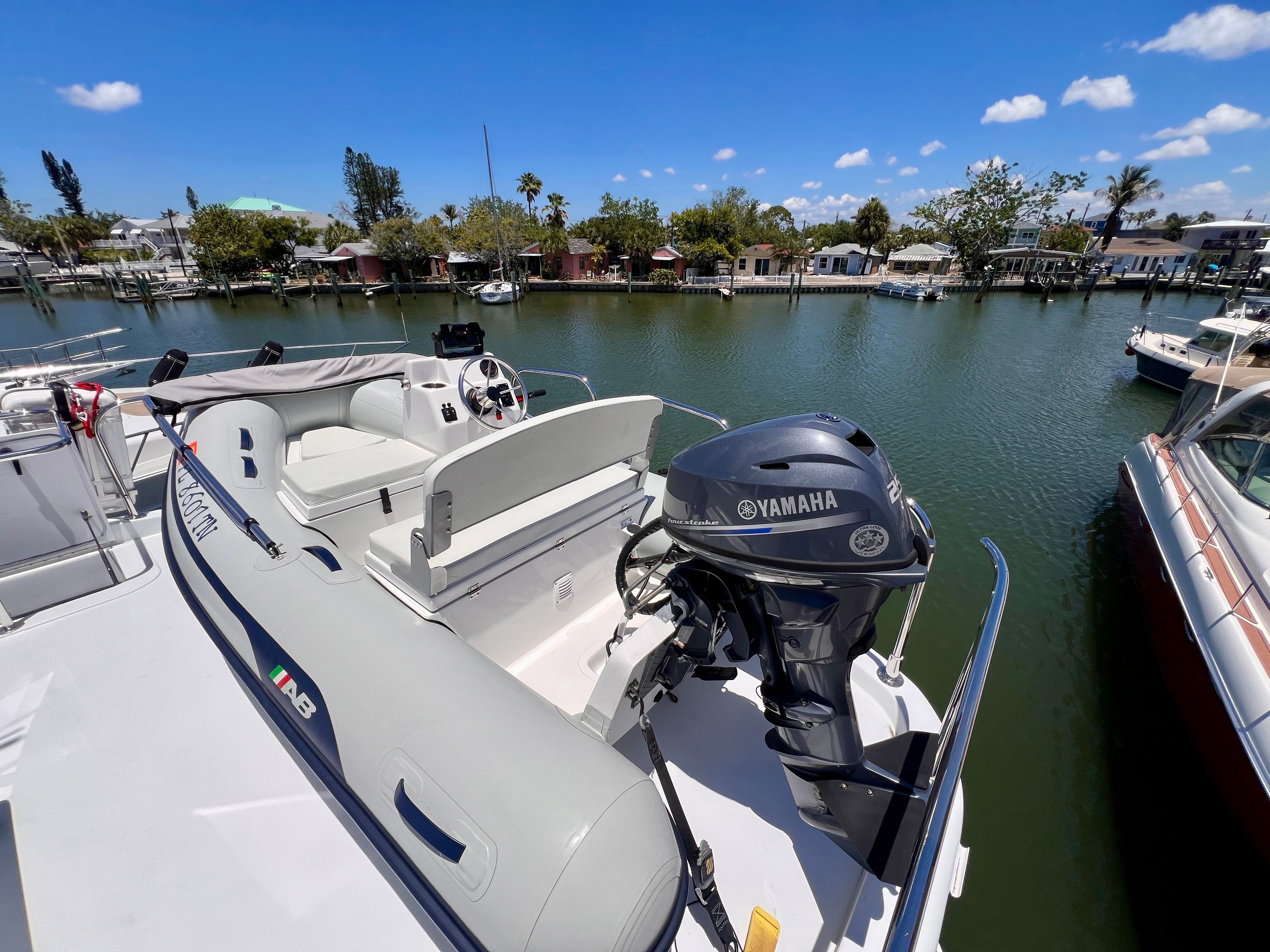 2006 Hatteras 64 Motor Yacht - 68
