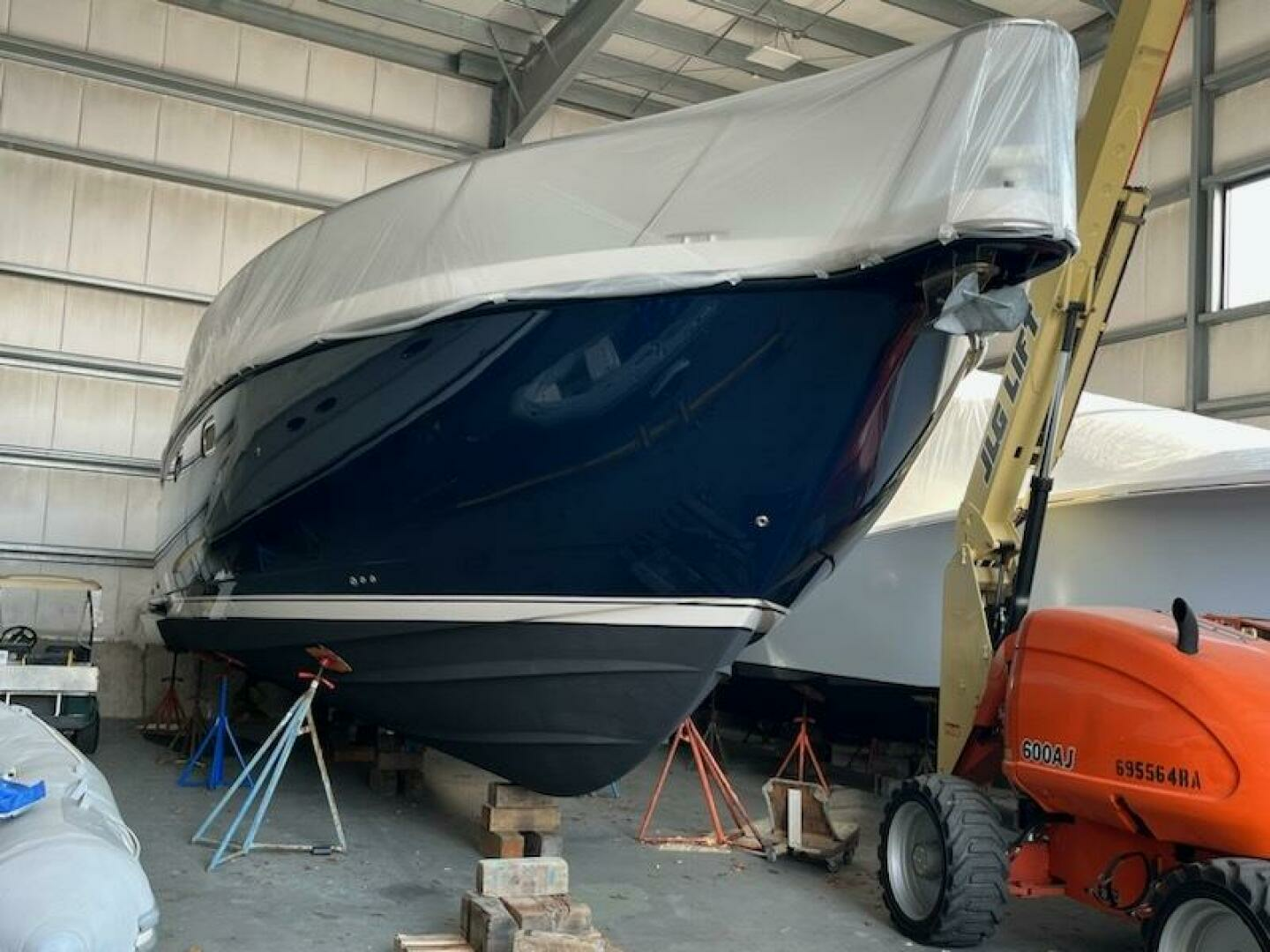 2009 Tiara Yachts 4300 Sovran - Image 5