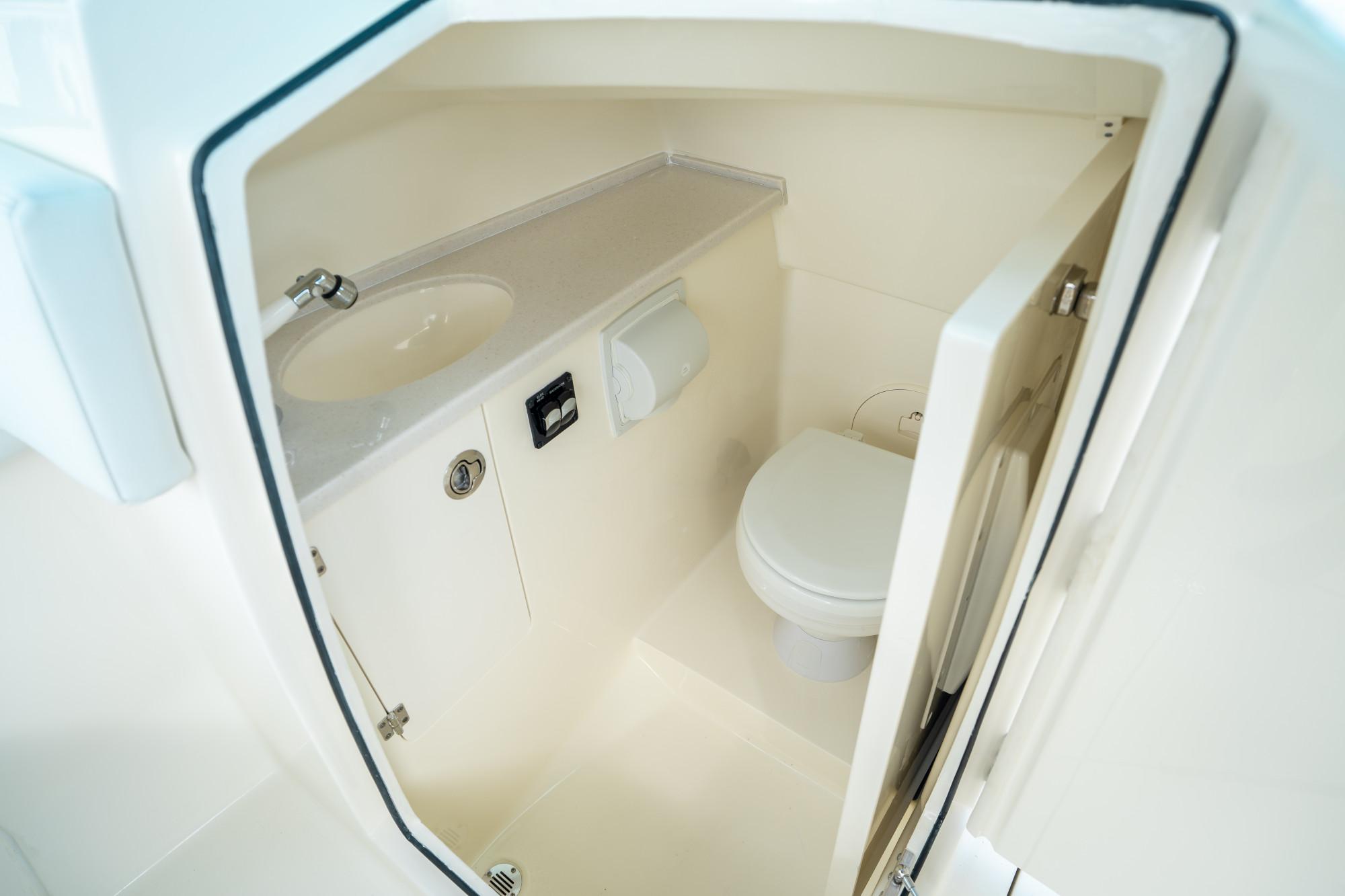 2025 Cobia 240 Dual Console - 29