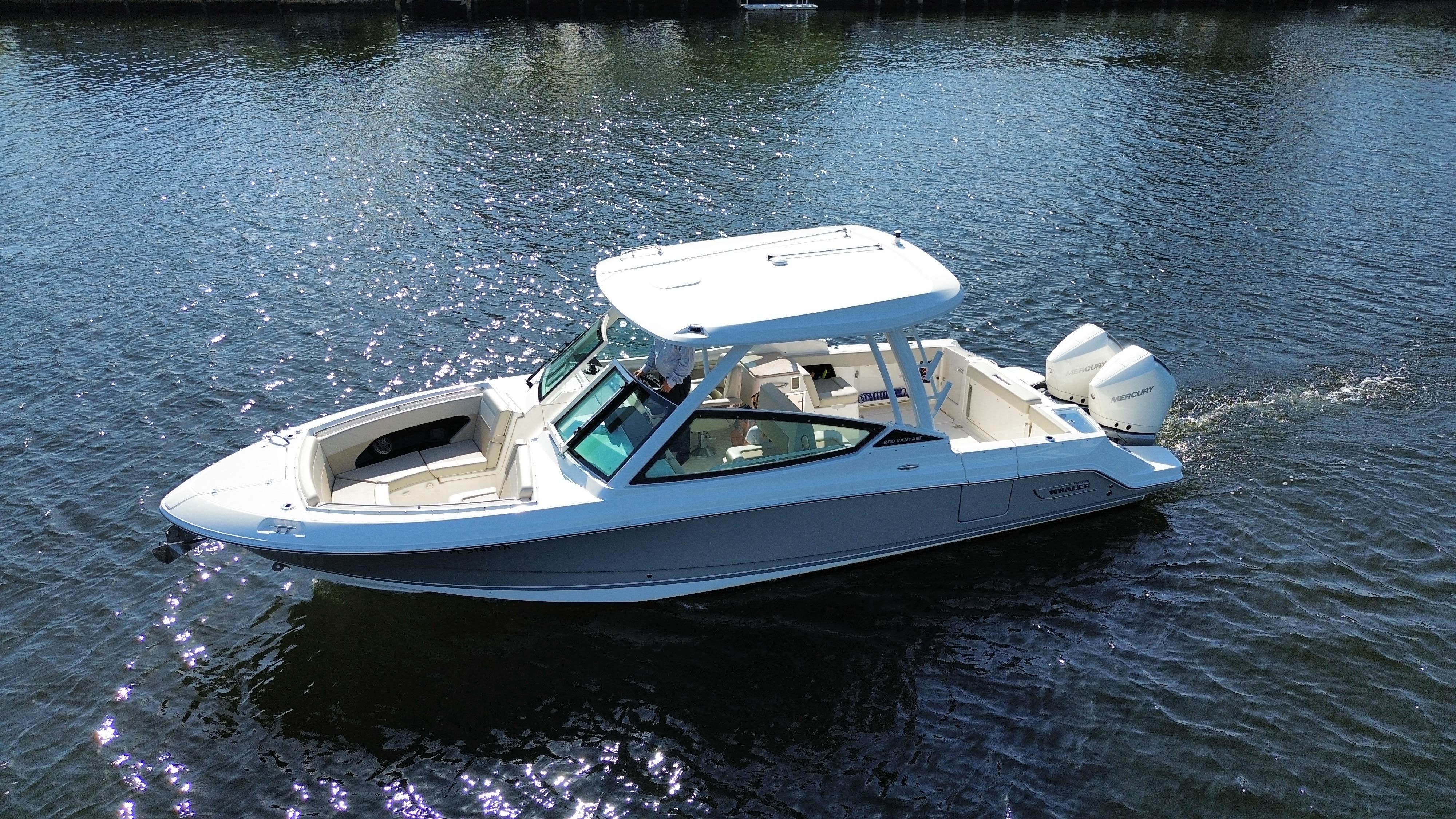 2023 Boston Whaler 280 Vantage