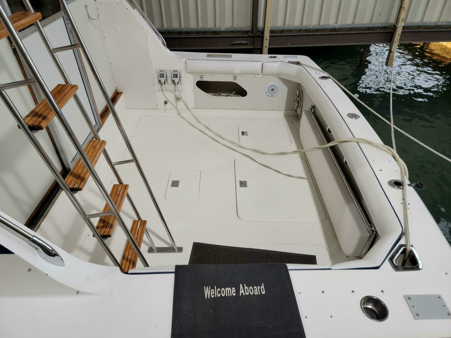 1983 Bertram 33 Flybridge Cruiser - Image 6