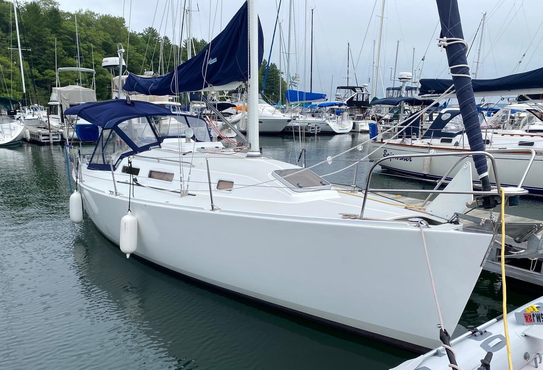 2001 J Boats 32