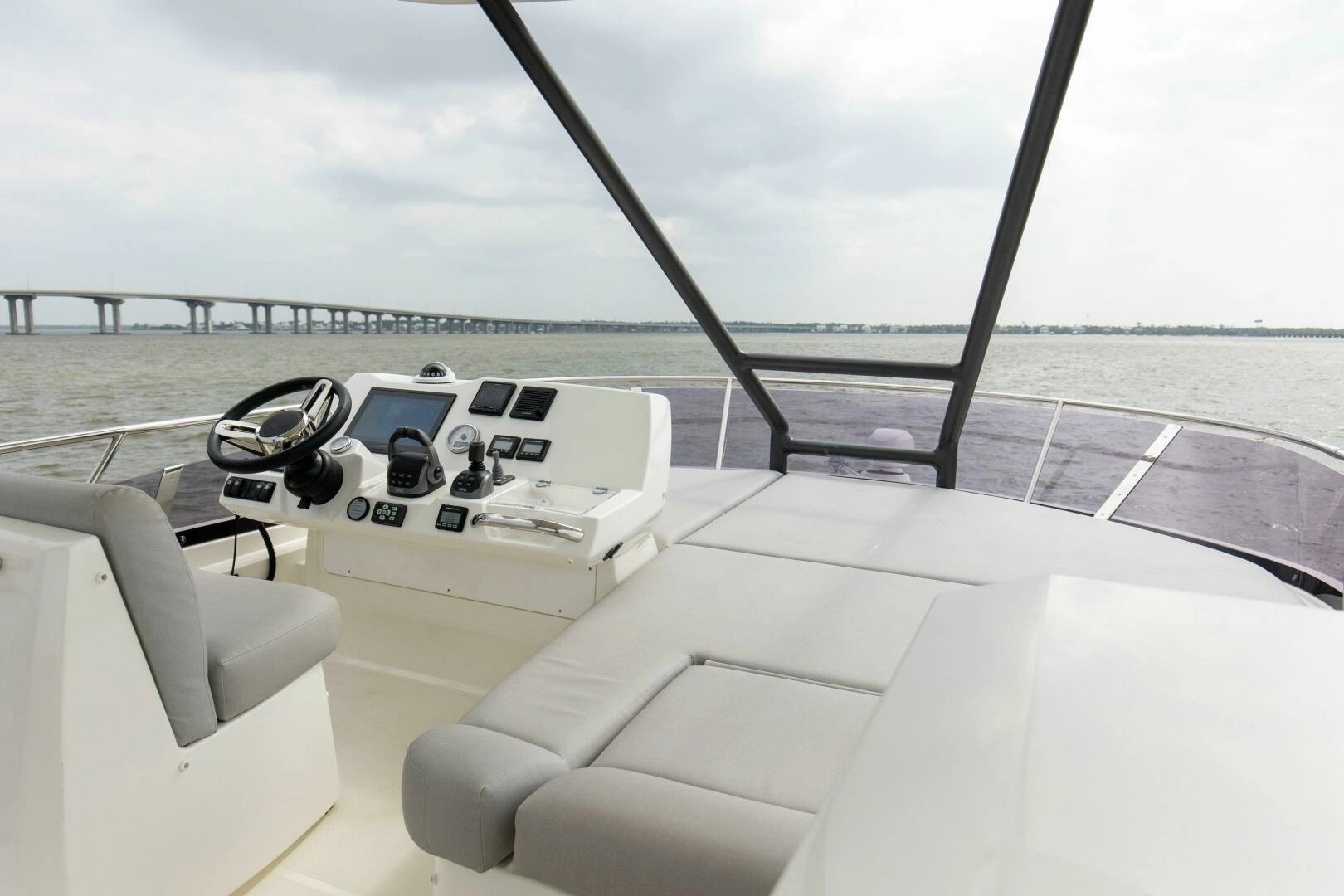 2023 Prestige 460 Flybridge - Image 34