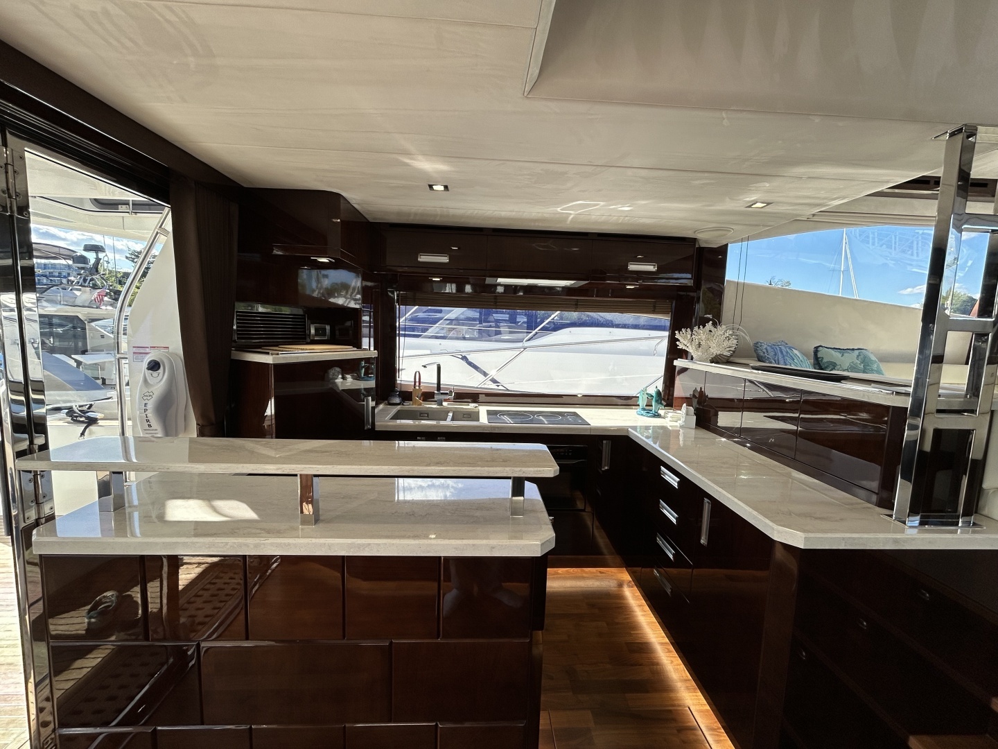 2019 Galeon 550 FLY - Image 8