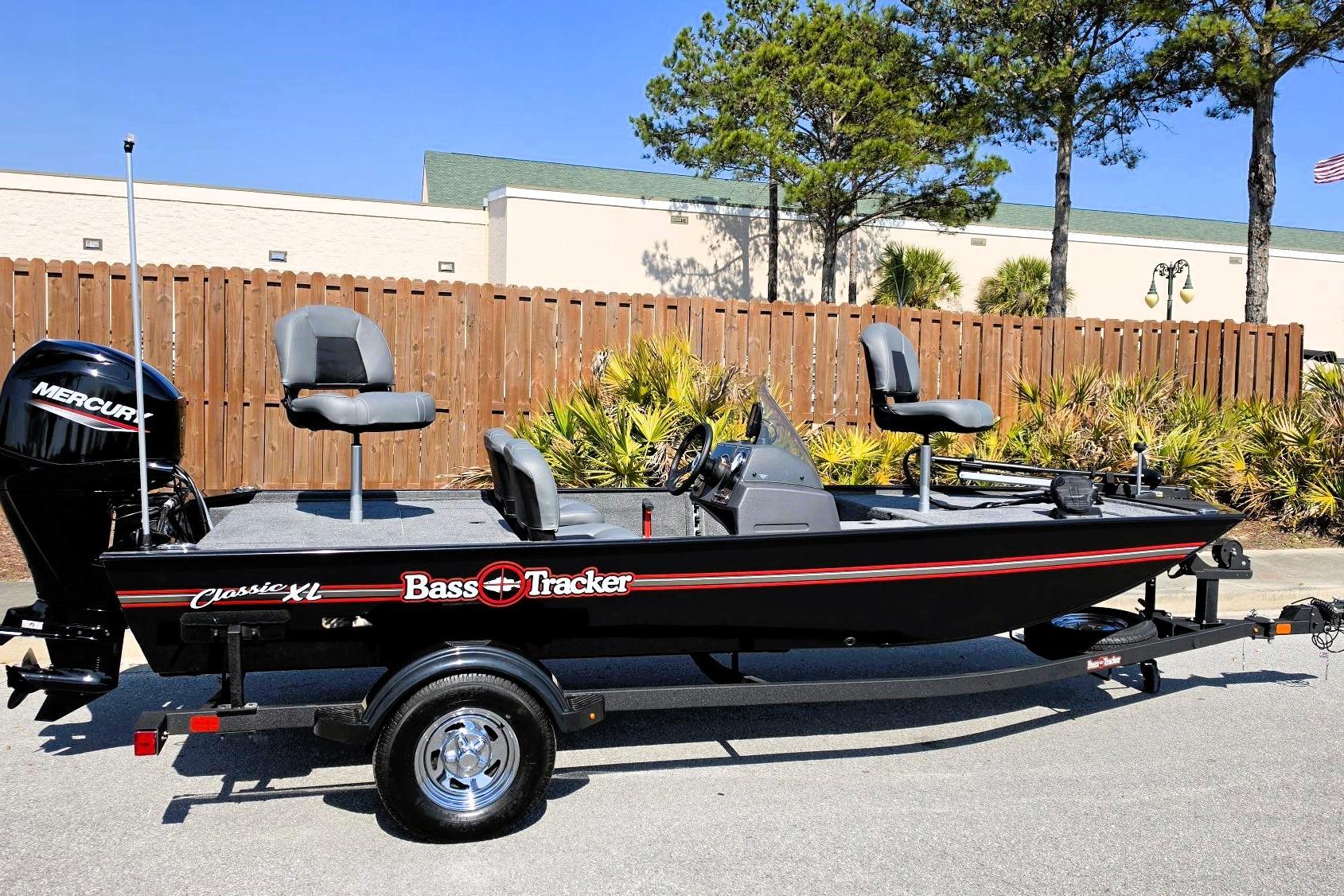 2026 Tracker Bass Tracker Classic XL