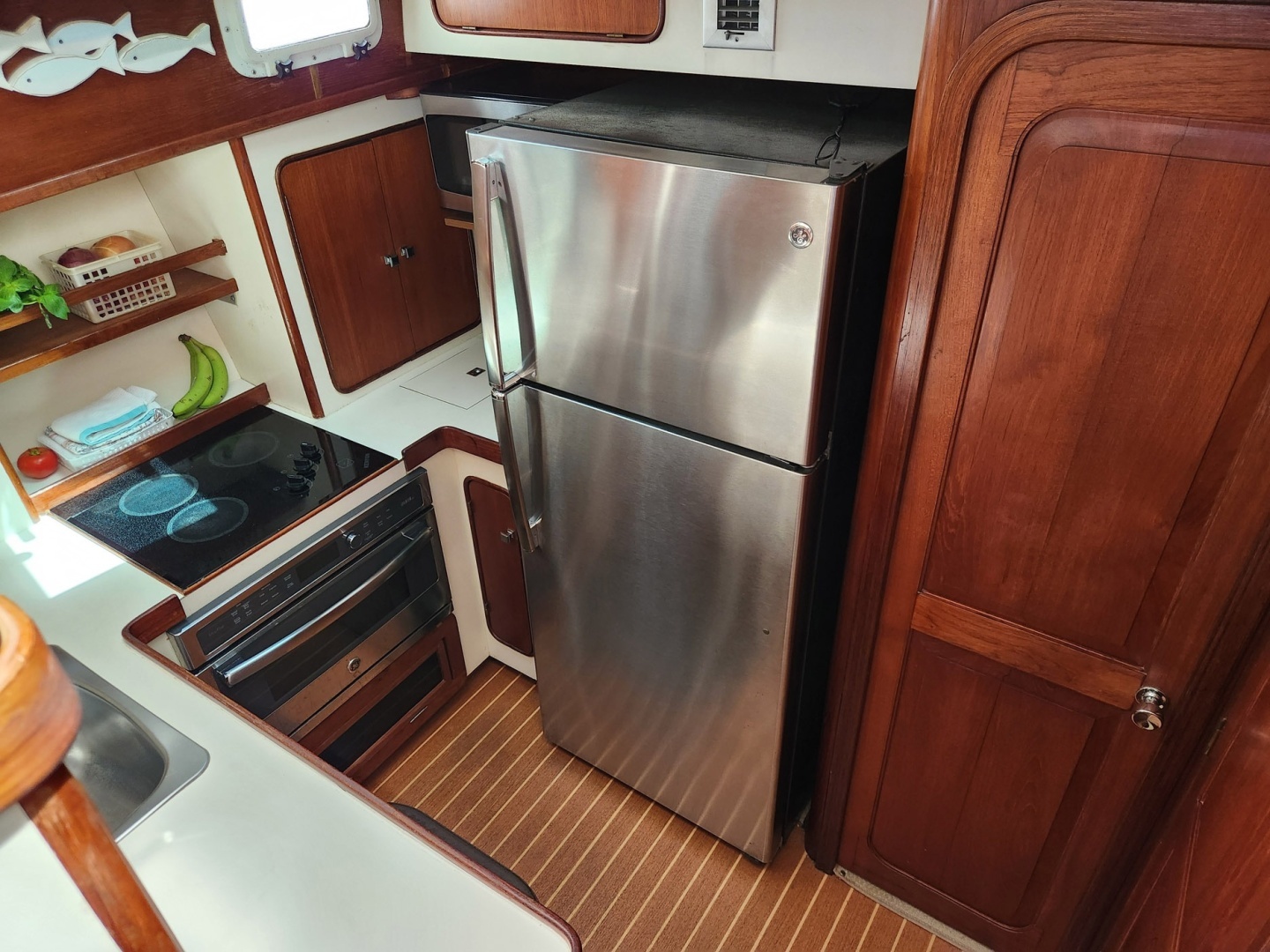 1980 Gulfstar 44 Motor Cruiser - Image 17