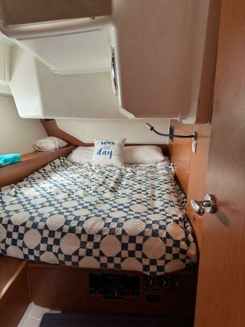 2014 Beneteau 45 - Image 20