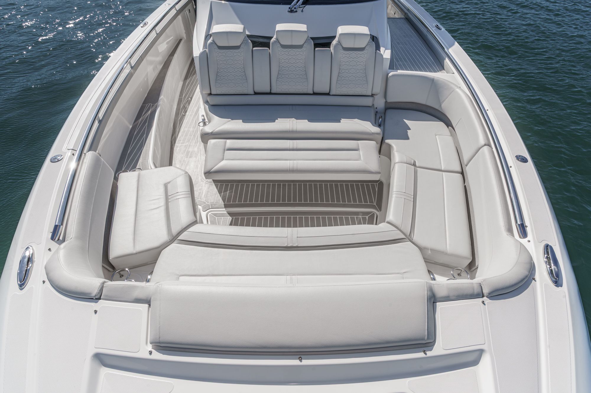 2023 Tiara Yachts 48 LS - 15
