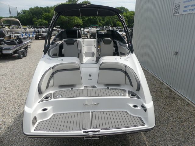2019 Yamaha Boats AR240 - 25