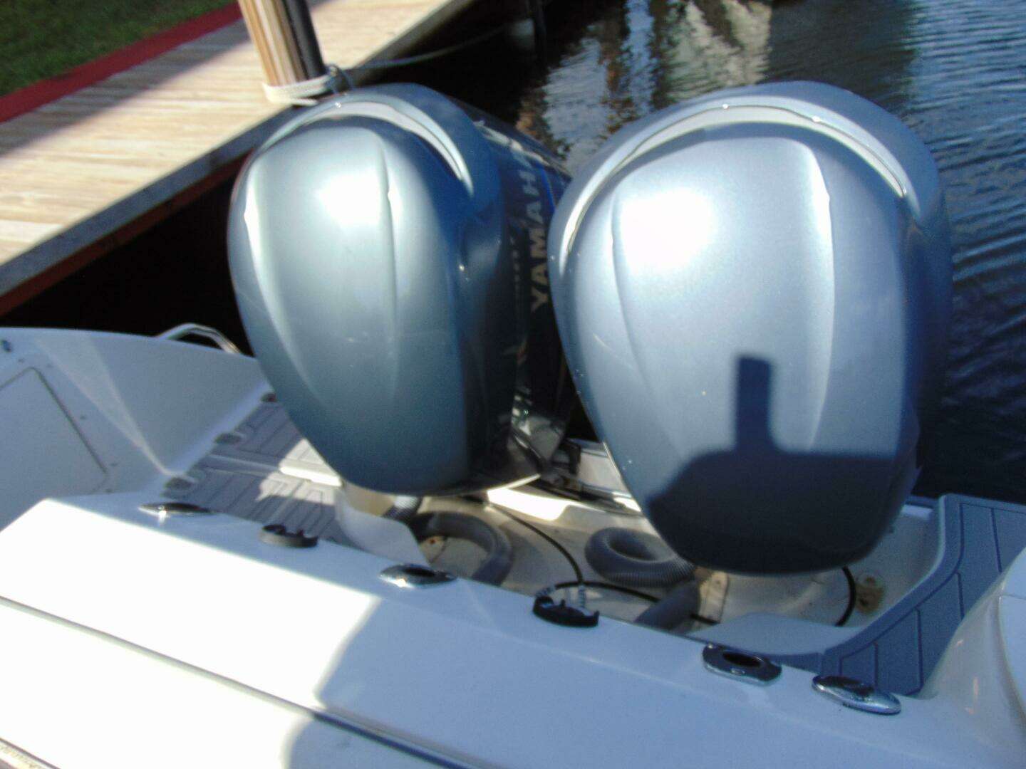 2001 Boston Whaler 26 Outrage - Image 15