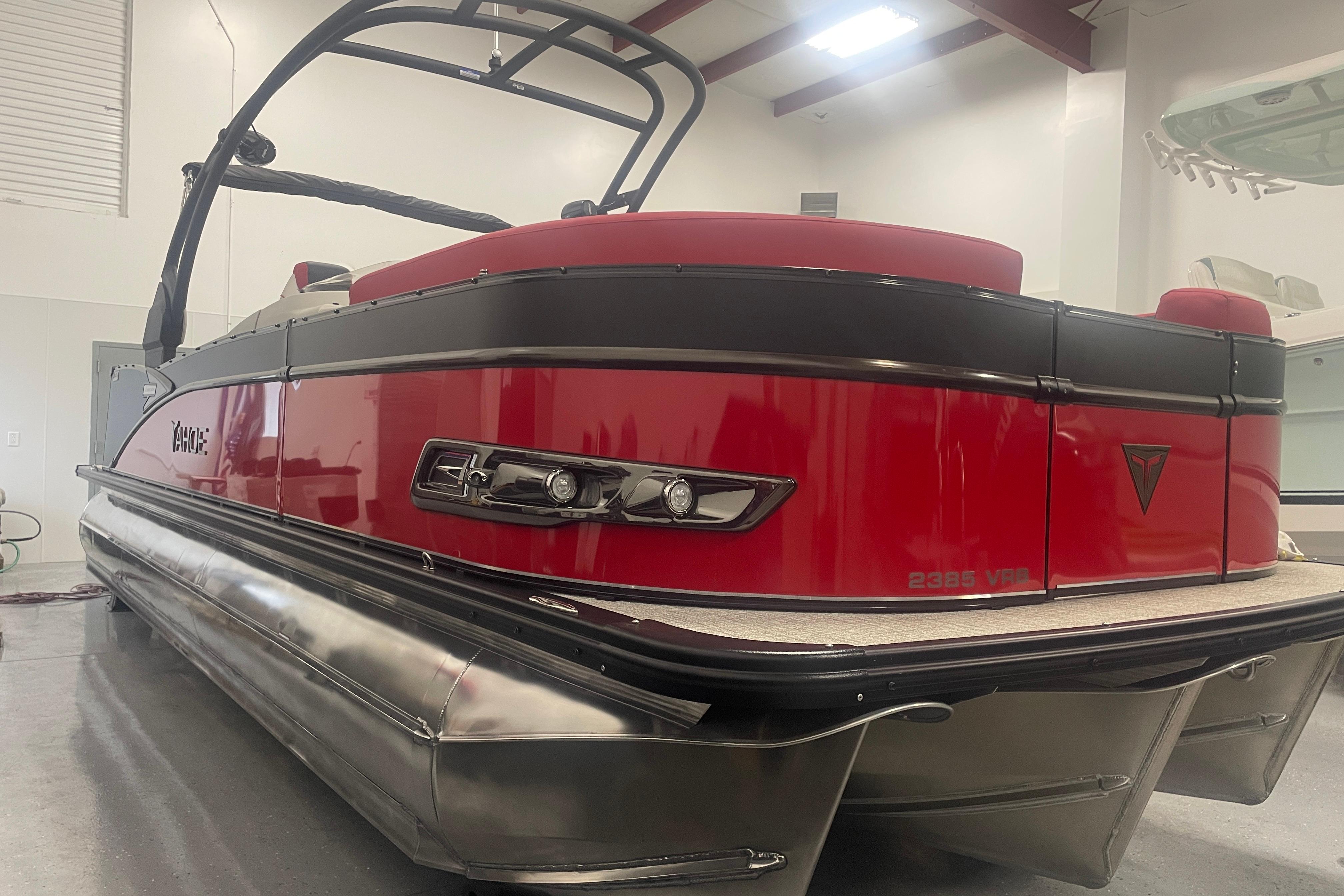 2024 Tahoe Pontoon Cascade Versatile Rear Bench