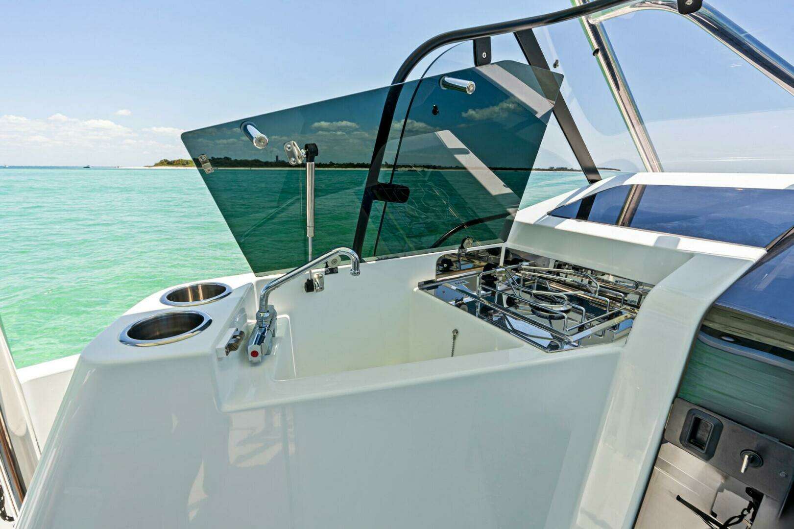 2026 Beneteau Flyer 9 SUNdeck - Image 8