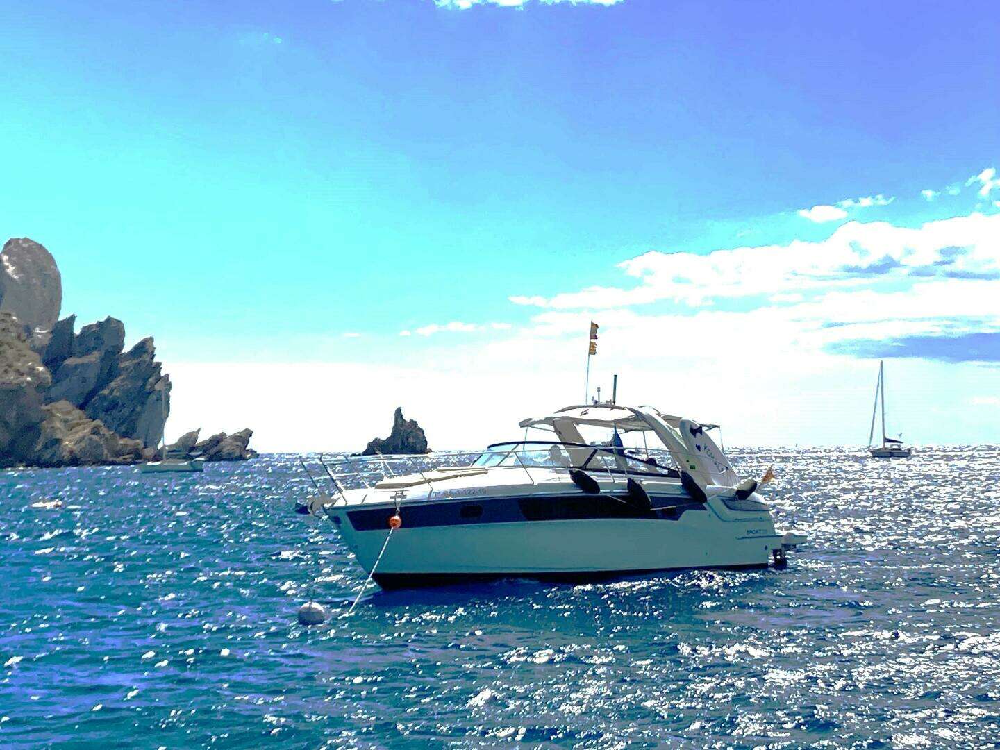 2013 Bavaria Sport 35 - Image 2