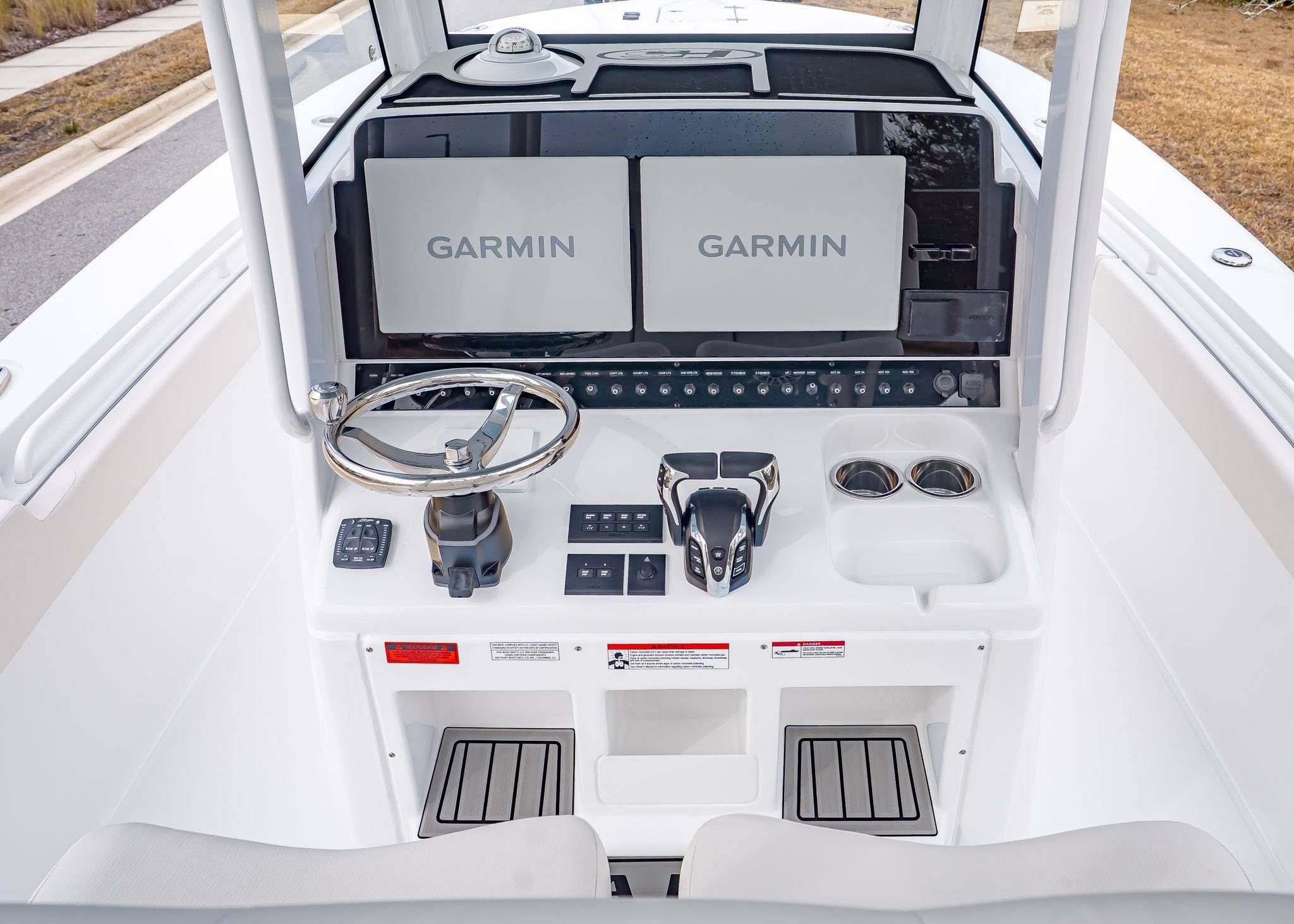 2026 Sea Hunt Gamefish 28 Coffin Box - 19