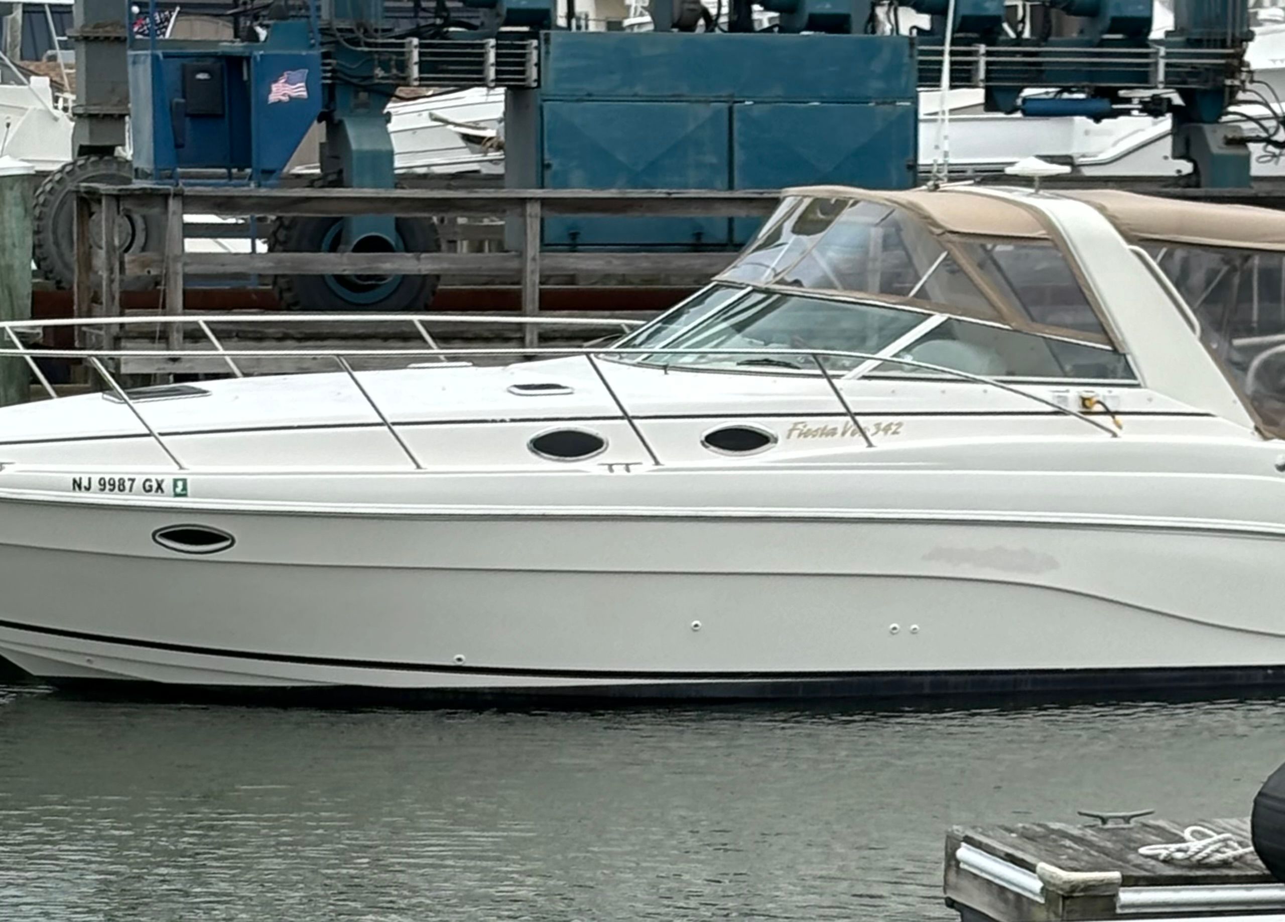 2003 Rinker Fiesta Vee 342