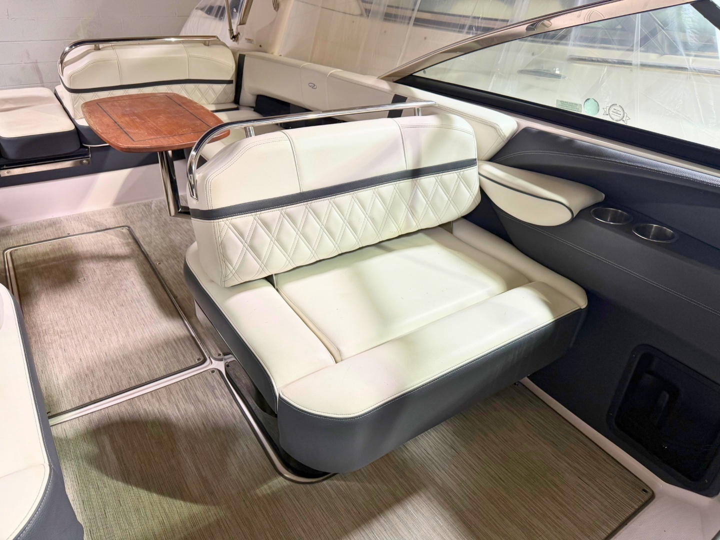 2019 Regal 2800 Bowrider - Image 5