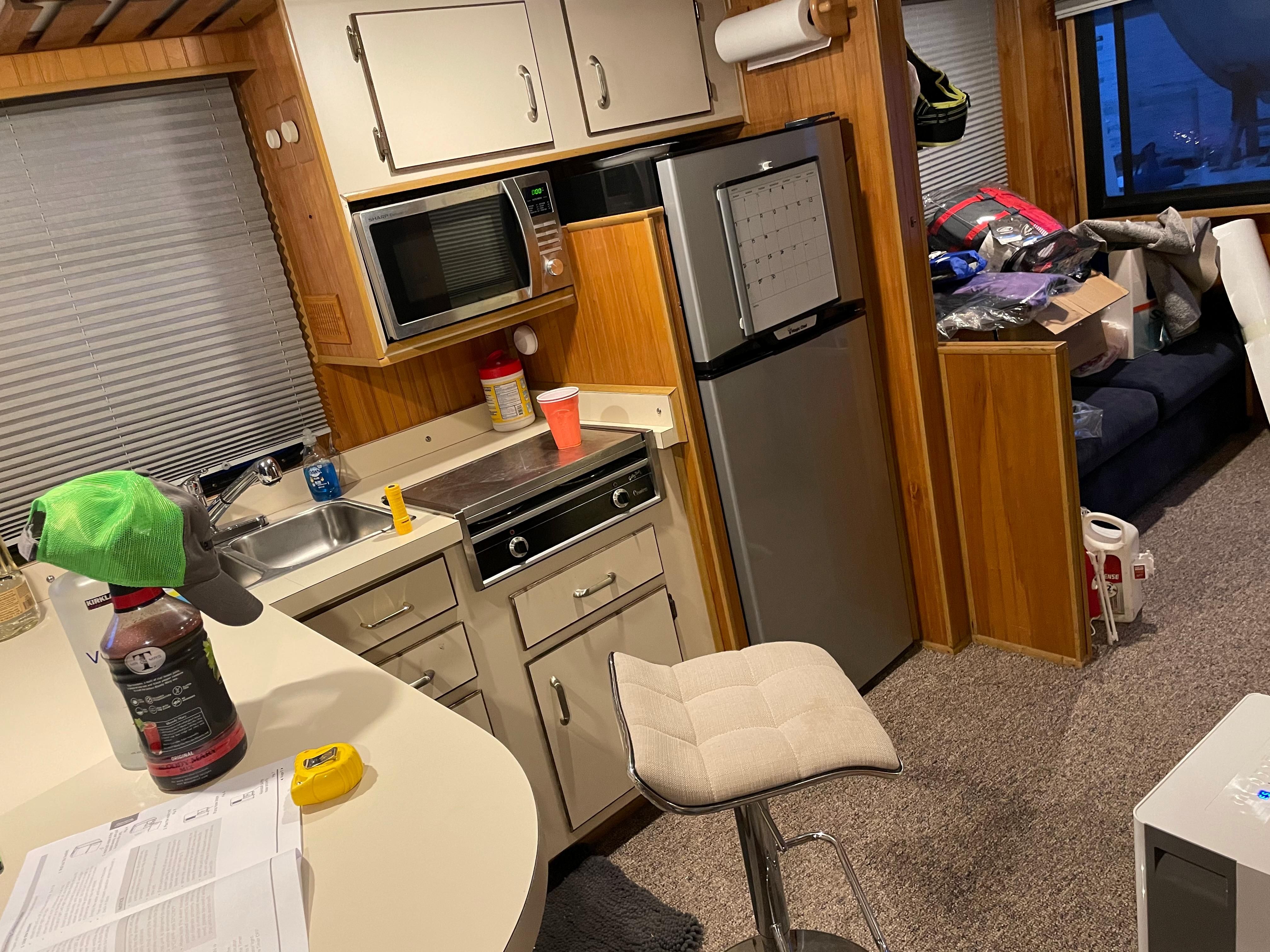 Interior of a 1993 Gibson Sport Series with kitchen and living area.