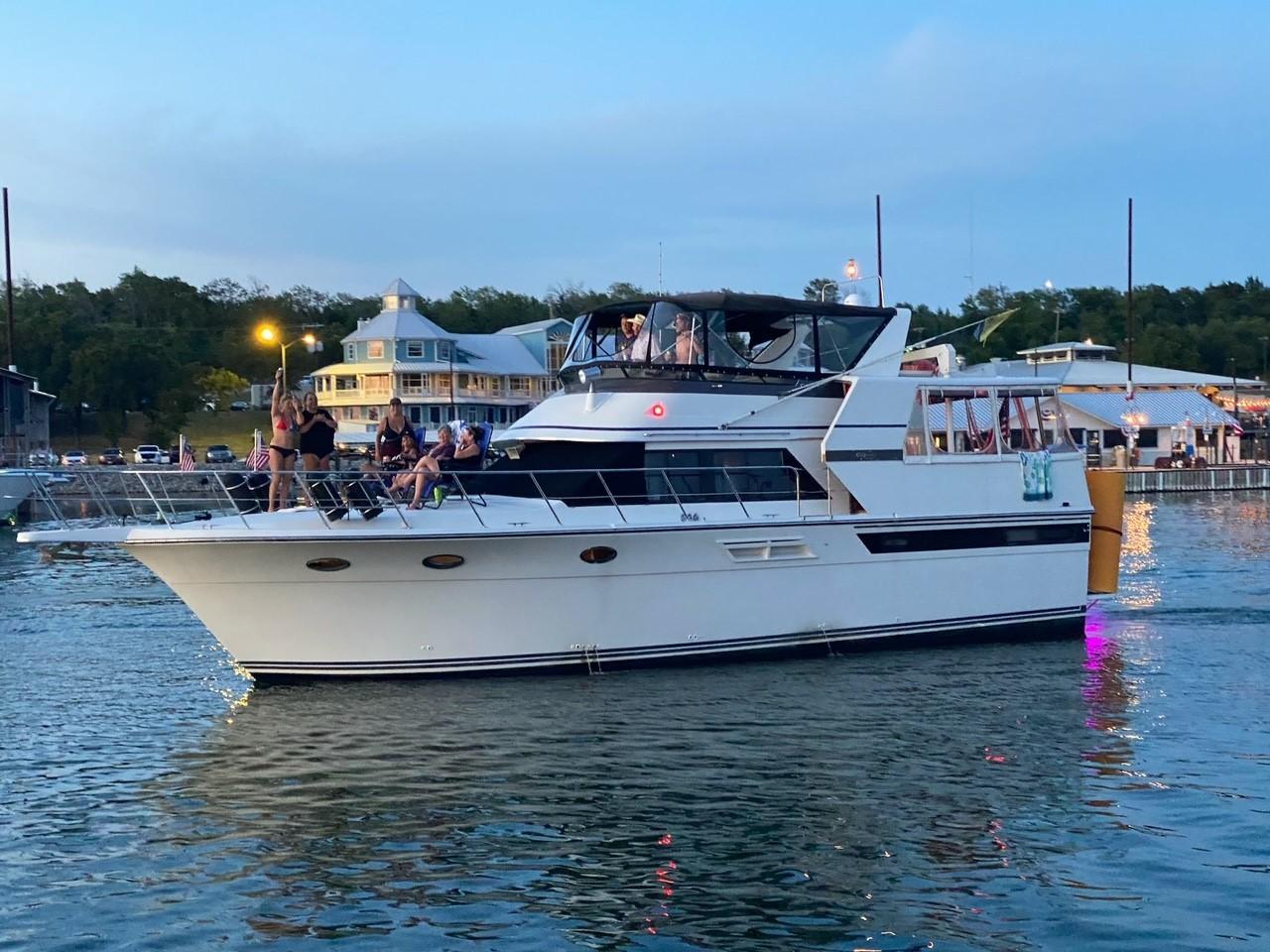 1990 Carver 48 Californian