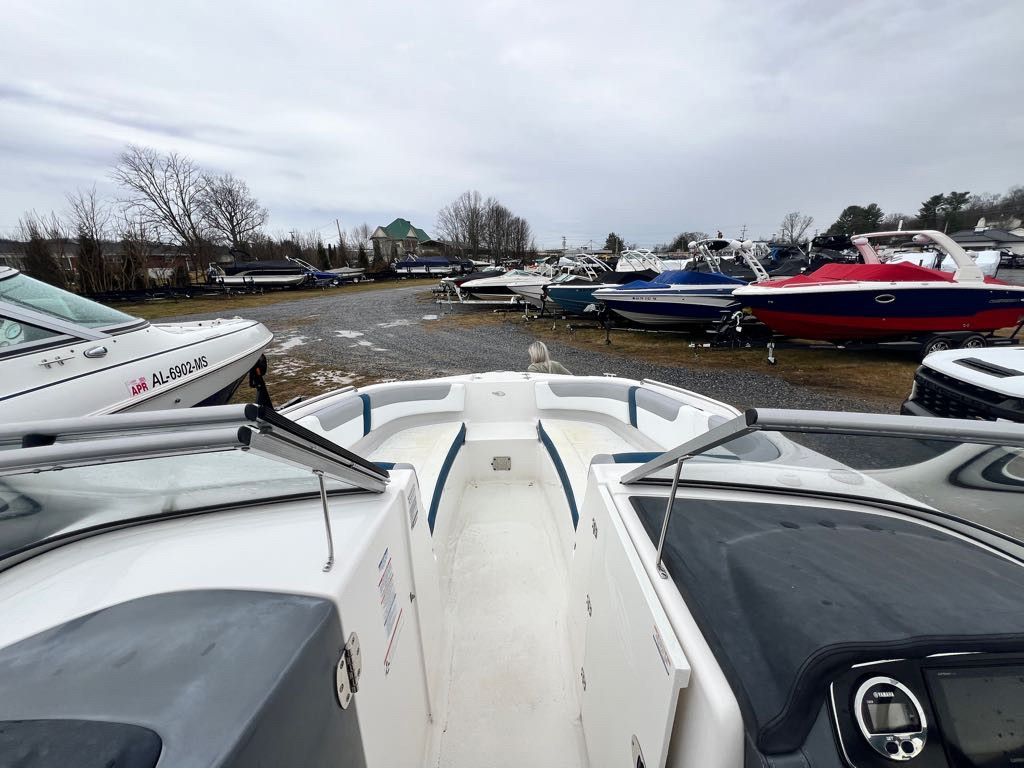2019 Chaparral 250 Suncoast - 12