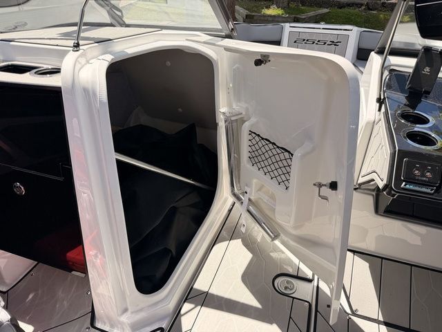 2026 Yamaha Boats 255XE - 17