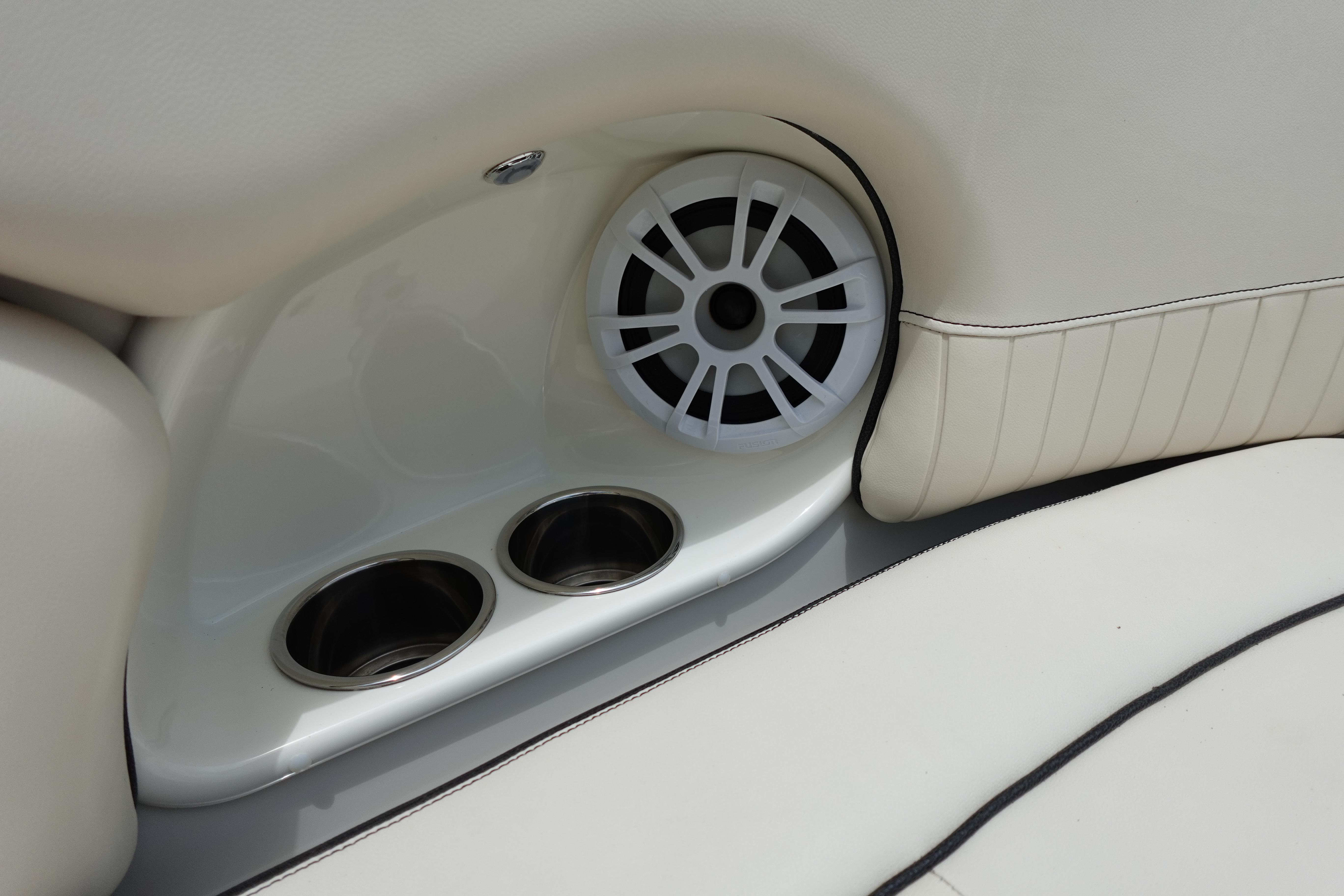 2022 Stingray 231 DC - 71