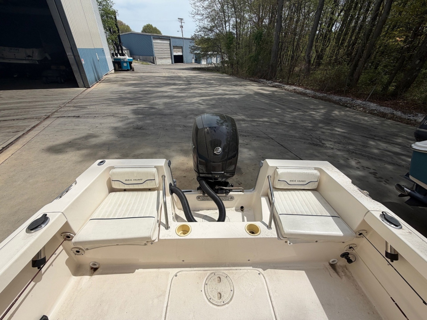 2004 Sea Hunt Triton 202 - Image 9