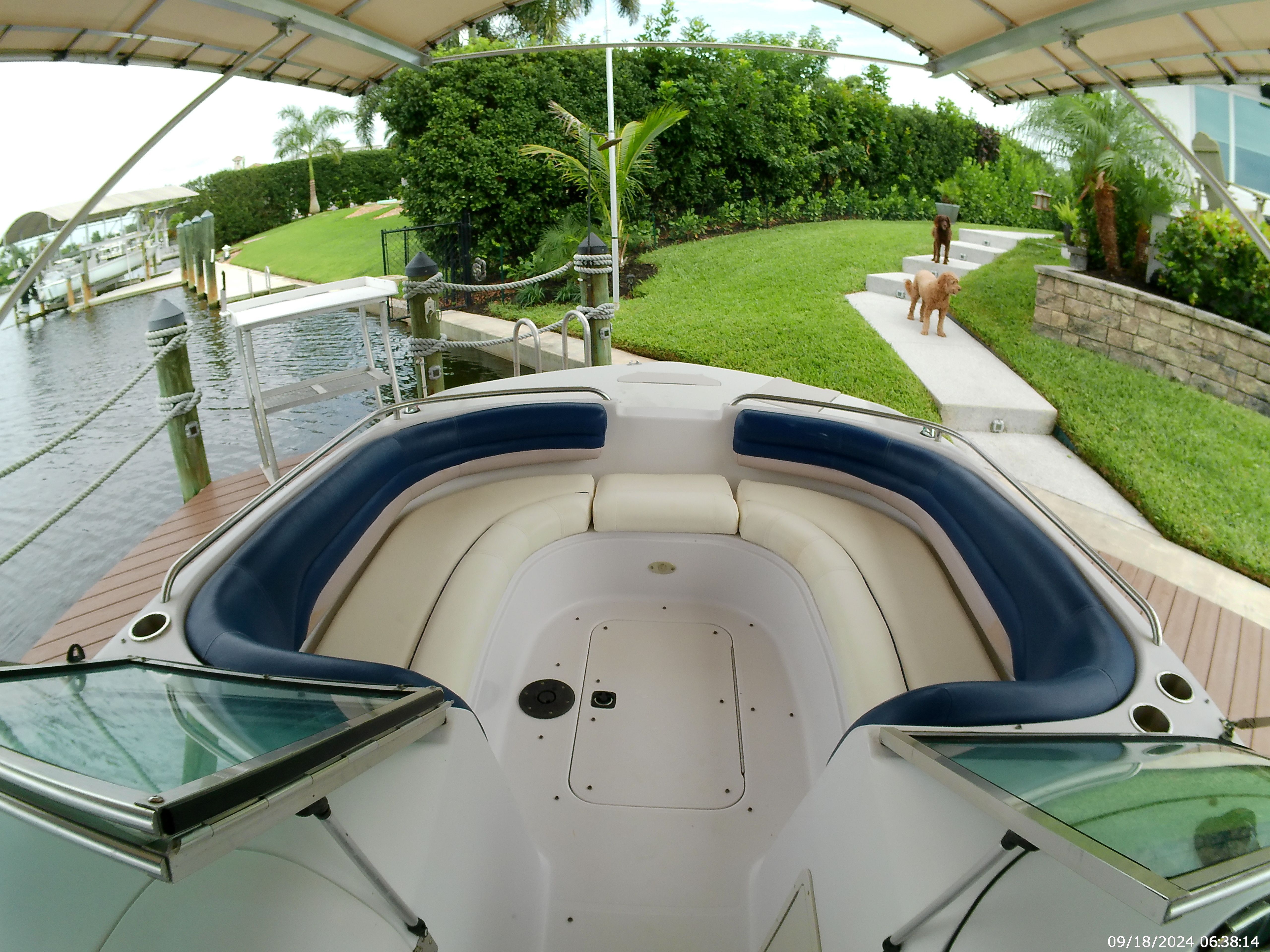 2000 Godfrey / Hurricane Sundeck 237 I/O - 41