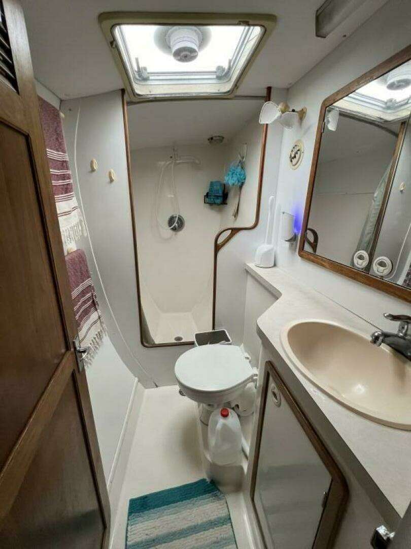 1997 Manta 40 - Image 42