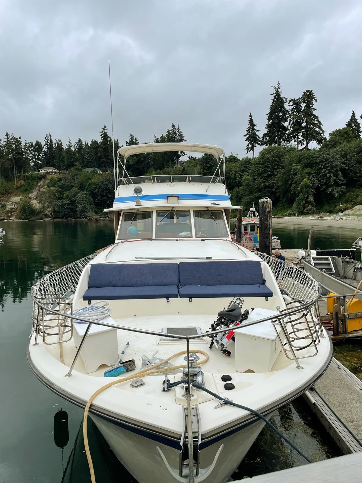 1979 Pacemaker 46'