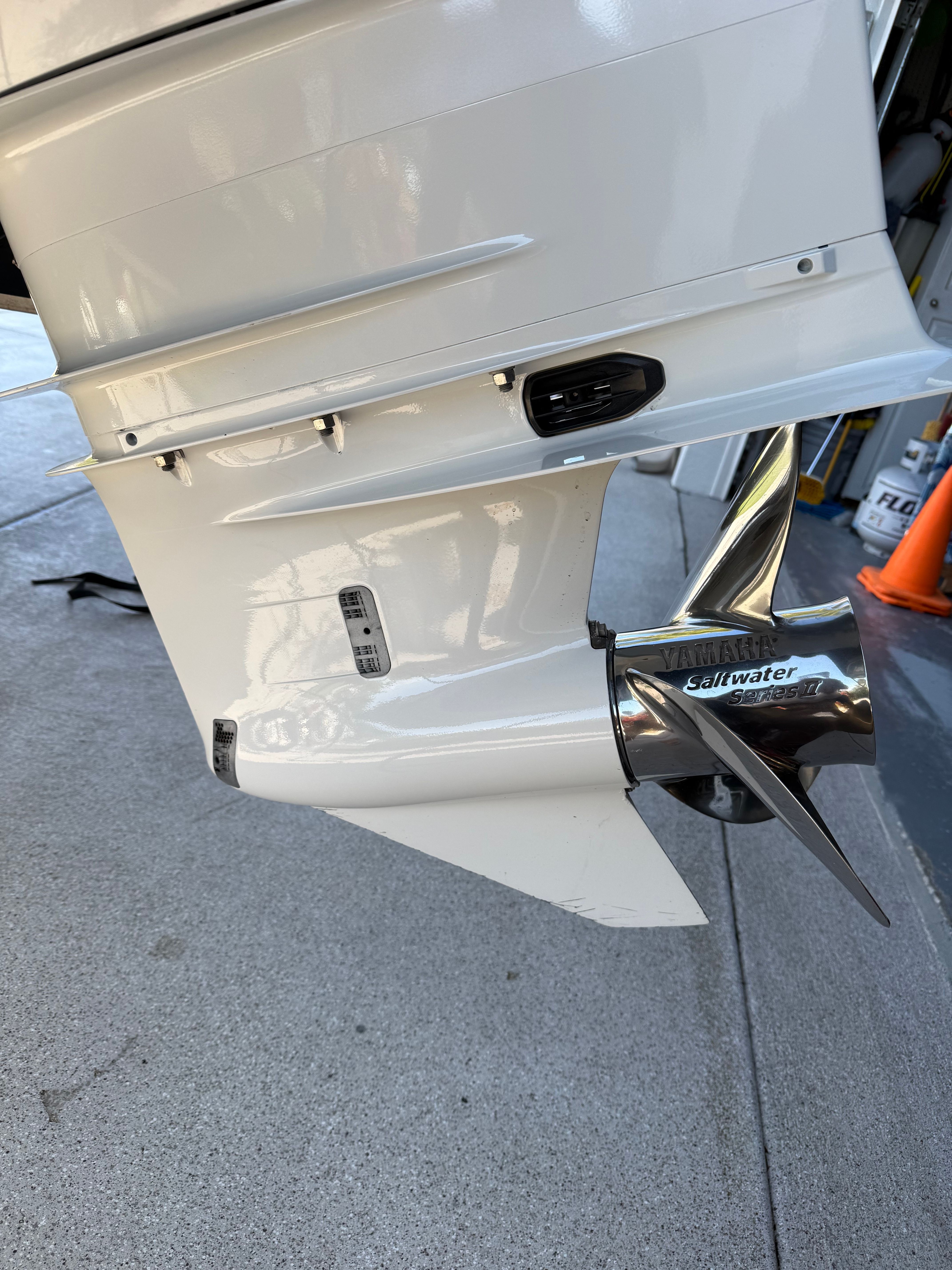 2022 Cobia 240 Dual Console - 31