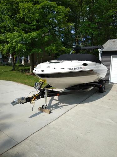 2011 Stingray 208CR