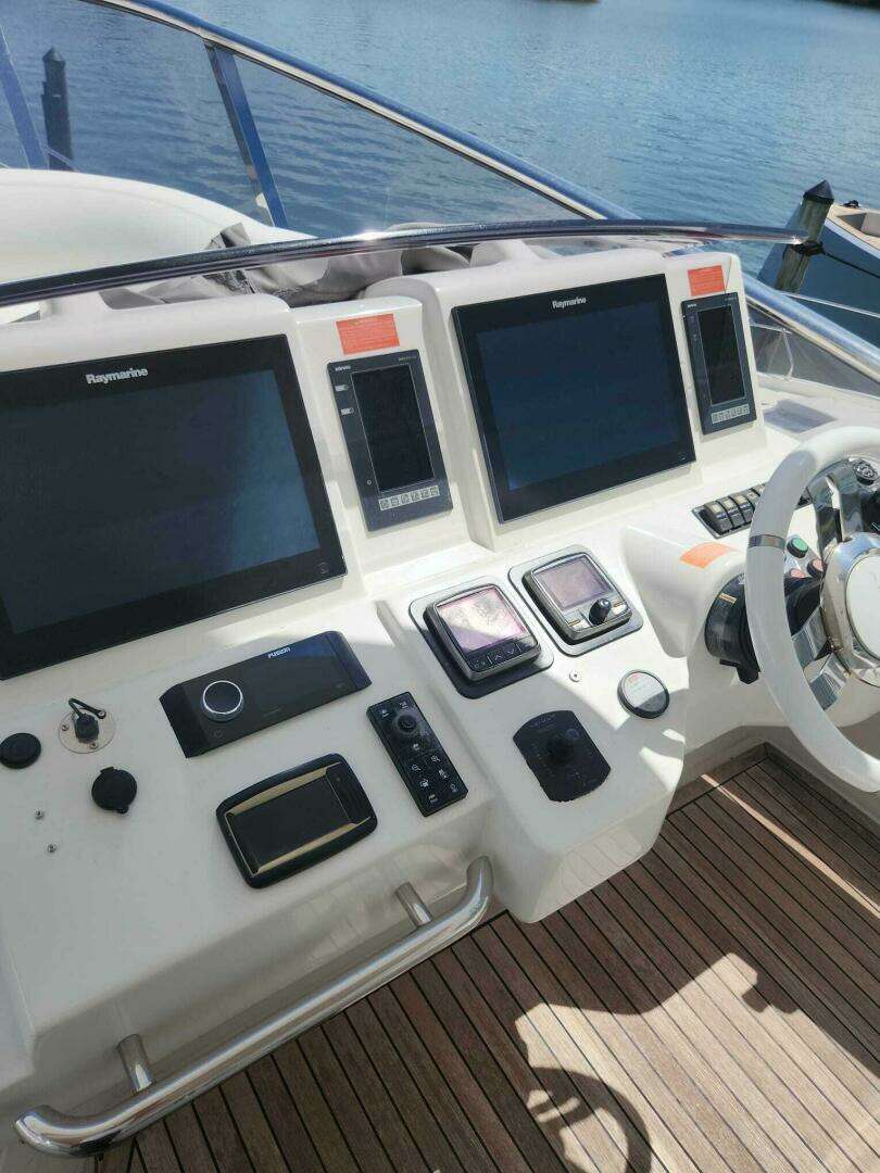 2014 Azimut Flybridge - Image 65