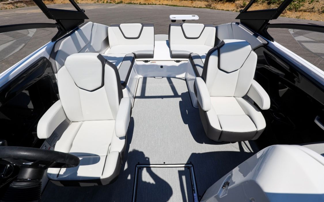 2023 Yamaha Boats AR250 - 11