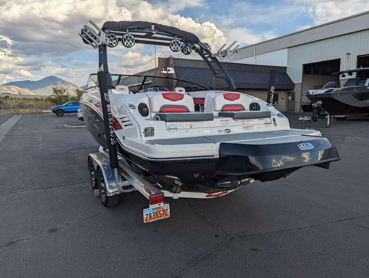 2019 Chaparral VRX2430 - 36