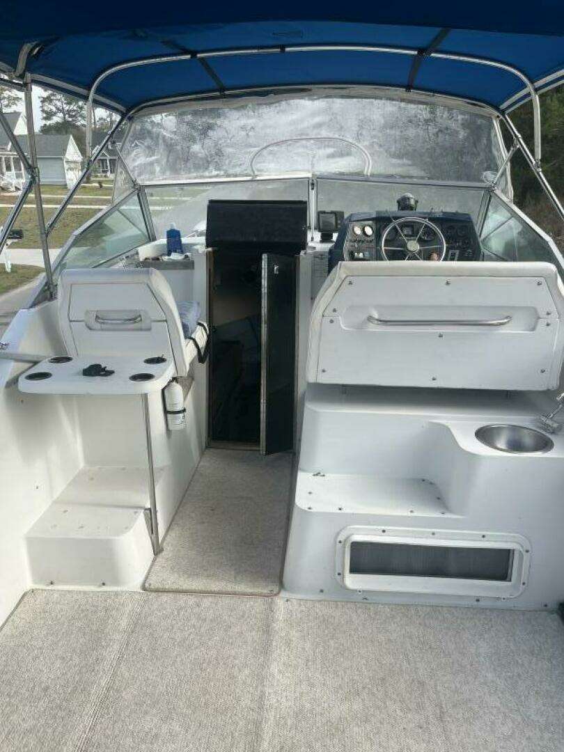 1989 Carver 2557 Montego - Image 18